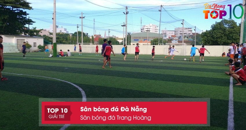 san-bong-da-trang-hoang-san-bong-da-da-nang-gia-thue-re-top10danang